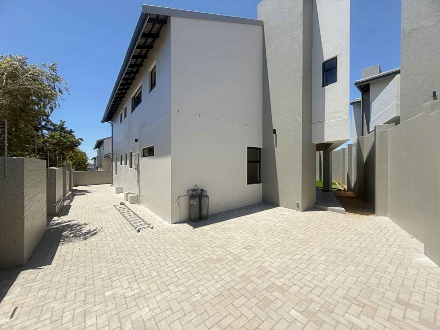 3 Bedroom Property for Sale in Country Club Western Cape